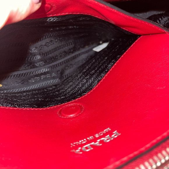 Prada Belted Concept Double Zip Tote Calfskin Small Red - Picture 11 of 12